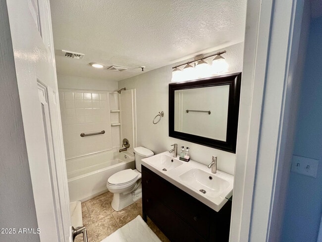 Building Photo - 7777 E Main St