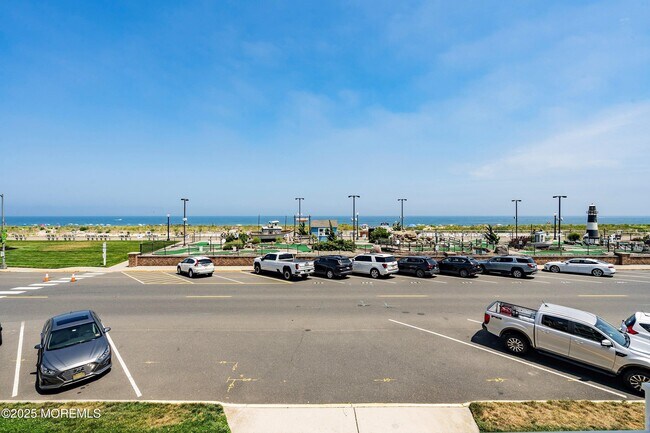 Building Photo - 807 Ocean Ave