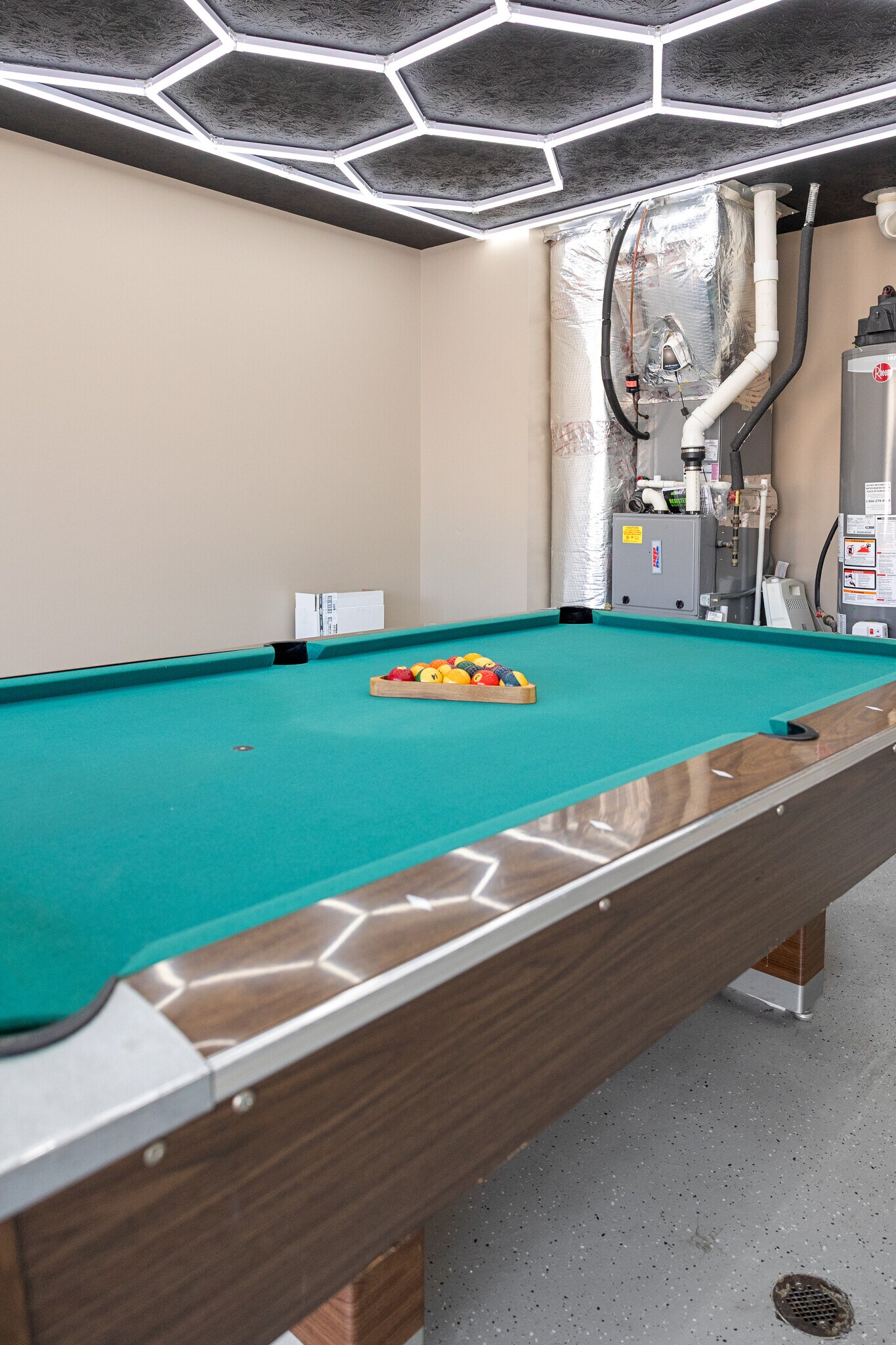 Building Photo - 25 Kettle Ct