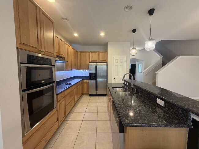 Building Photo - 505 Lake Eagle Ln