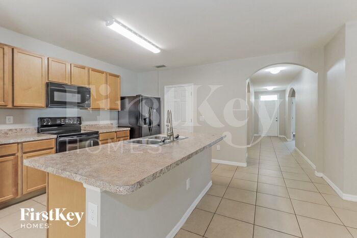 Building Photo - 4527 Antioch St