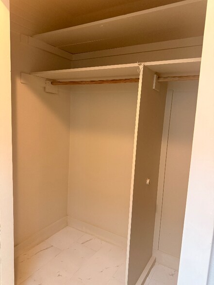 Building Photo - 306 W Wallace St