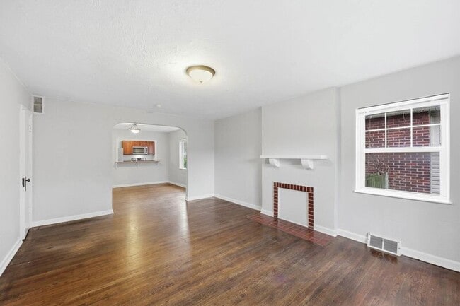 Building Photo - 1048 BERKELEY Rd