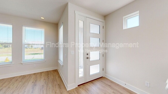 Building Photo - 14 Seaport Ln