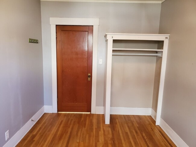 Building Photo - 2010 1st St