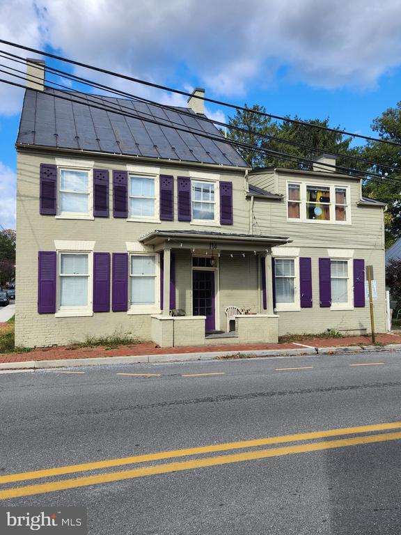 Building Photo - 114 S Princess St