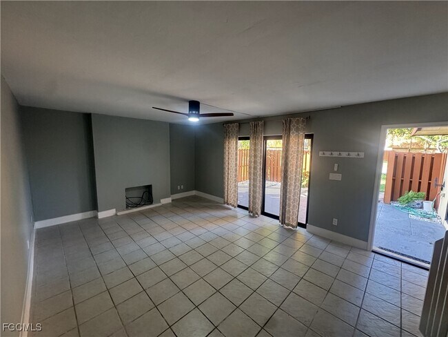 Building Photo - 1708 Park Meadows Dr