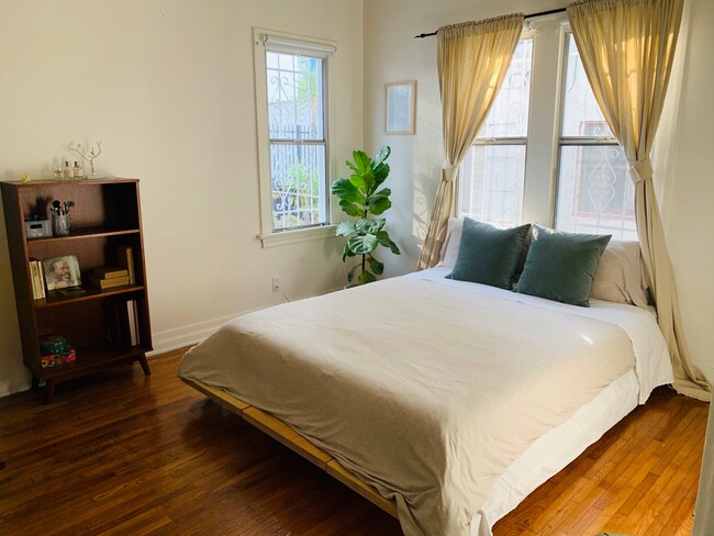 back bedroom - 6360 Orange St