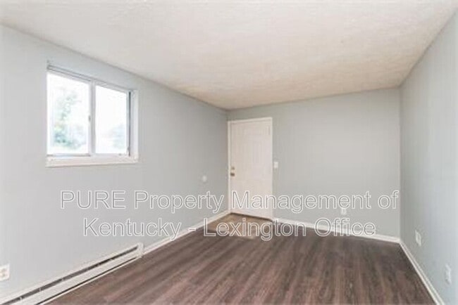 Building Photo - 225 Landings Dr