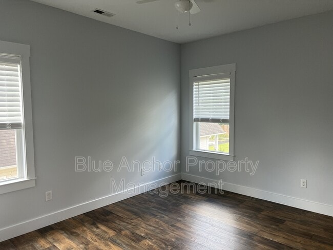 Building Photo - 153 Leeward Ln