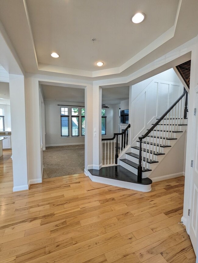Building Photo - Impeccably maintained SFH in Clarksburg re...