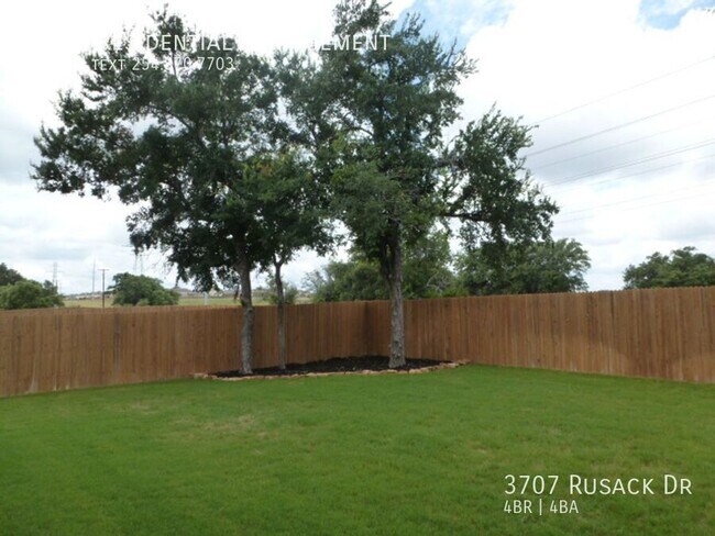 Building Photo - 3707 Rusack Dr