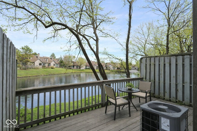 Building Photo - 6010 S Bay Dr