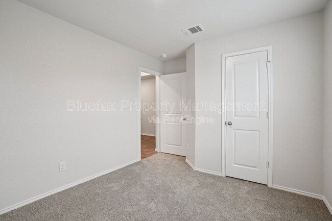 Building Photo - 3322 Stoney Knoll