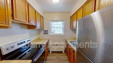 Building Photo - 31 Parkwood St