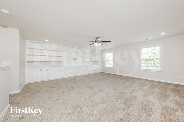 Building Photo - 451 Shady Grove Ct