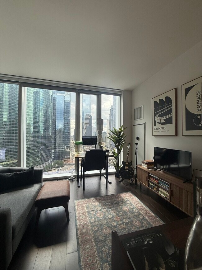Building Photo - 313 W Wolf Point Plaza