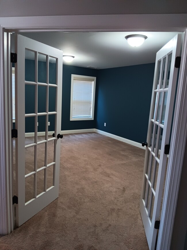 Building Photo - 173 Putters Dr