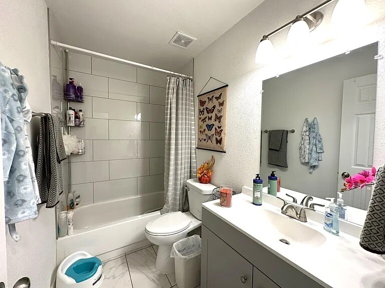 Building Photo - 2944 E Madison St