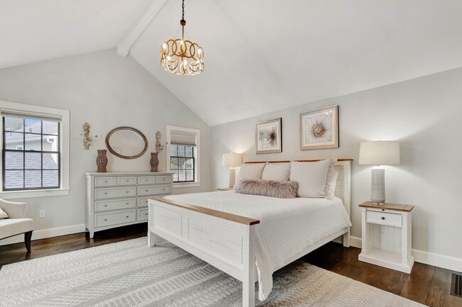 Building Photo - 167 Summer St