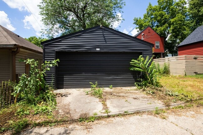 Building Photo - 1209 S Randolph St