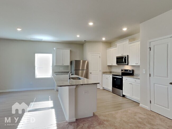 Building Photo - 132 Everglade Wy