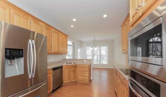 Building Photo - 11115 Ridge Oak Dr