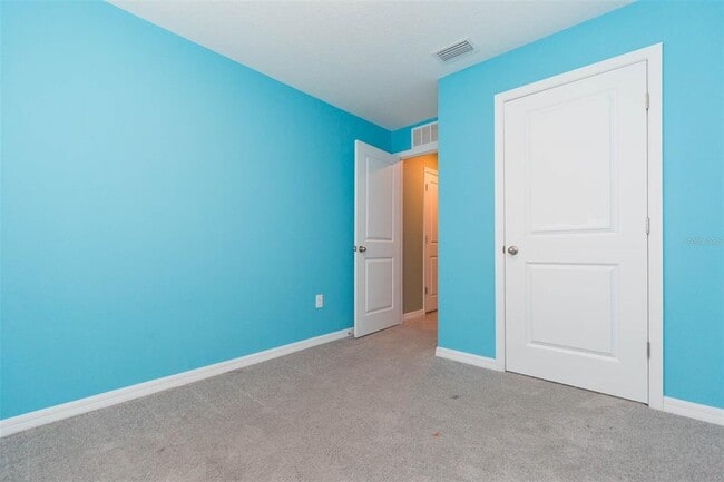 Building Photo - 5358 Woodridge Ln