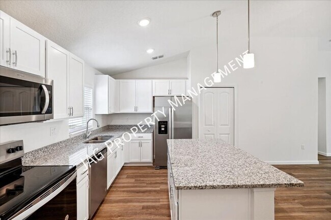 Building Photo - 174 Underwood Trl