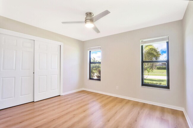 Building Photo - 85 Hickory Hill Rd