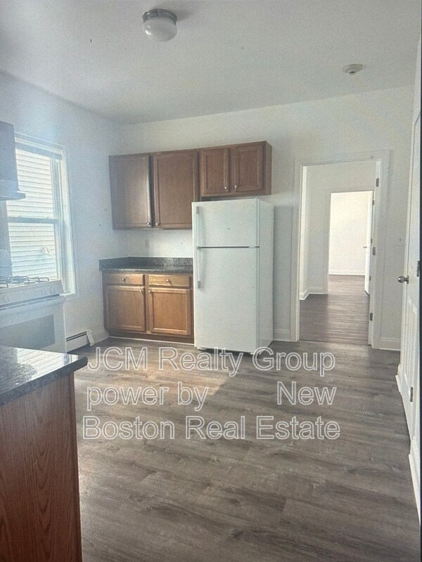 Building Photo - 25 Highland St