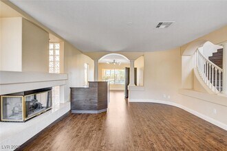 Building Photo - 2707 Mallard Landing Ave