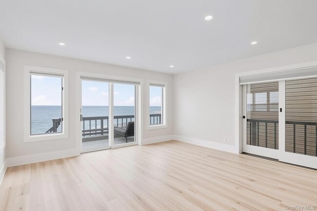 Building Photo - 19 Pine Ln