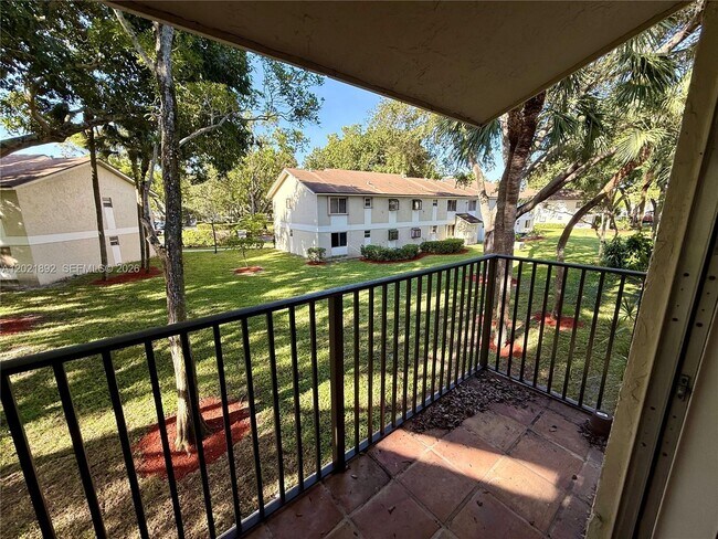 Building Photo - 110 Gardens Dr