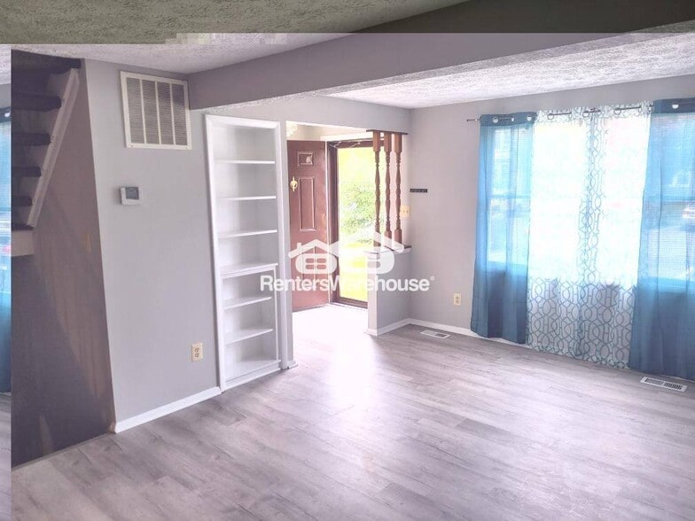 Building Photo - 8052 Croydon Way