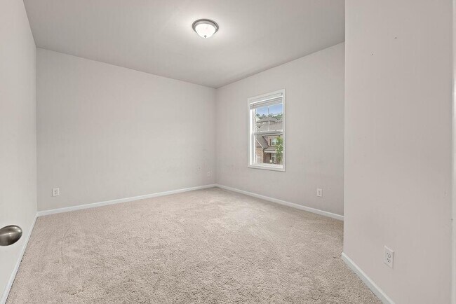 Building Photo - 4229 Brookmont Wy