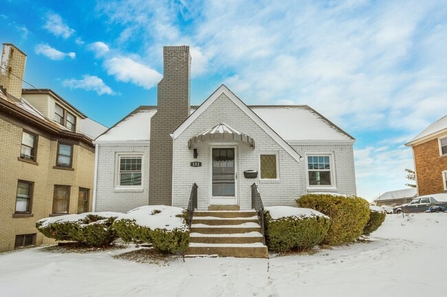 Building Photo - Charming 4 bedroom home in Pittsburgh avai...