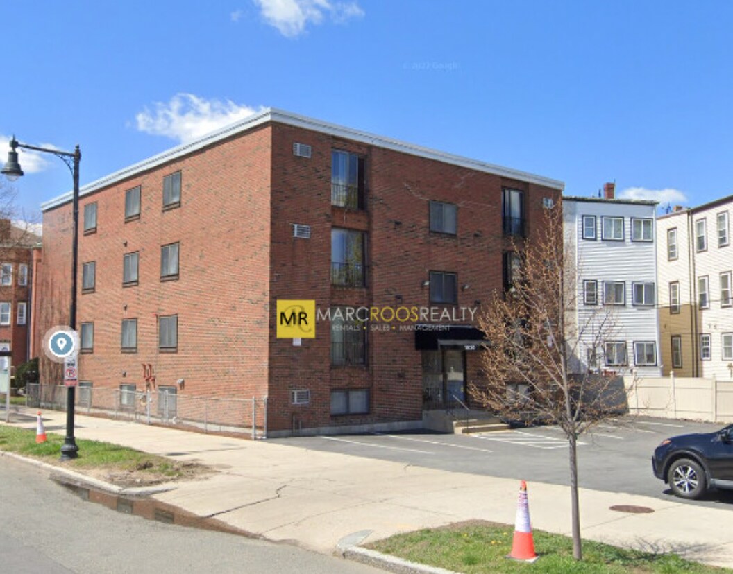 Building Photo - 1030 Bennington St