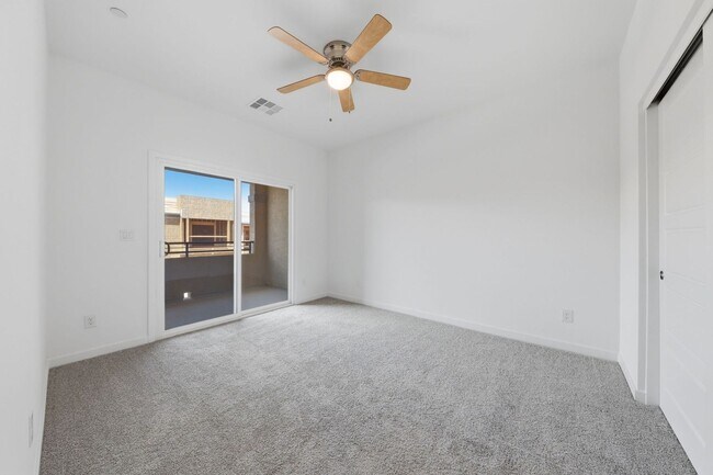 Building Photo - Brand New 3 Bedroom Stylish Henderson Townhome in Black Mountain Ranch