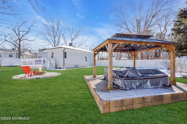 Building Photo - 242 Pennsylvania Ave