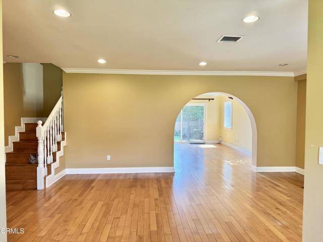 Building Photo - 1736 Vistillas Rd
