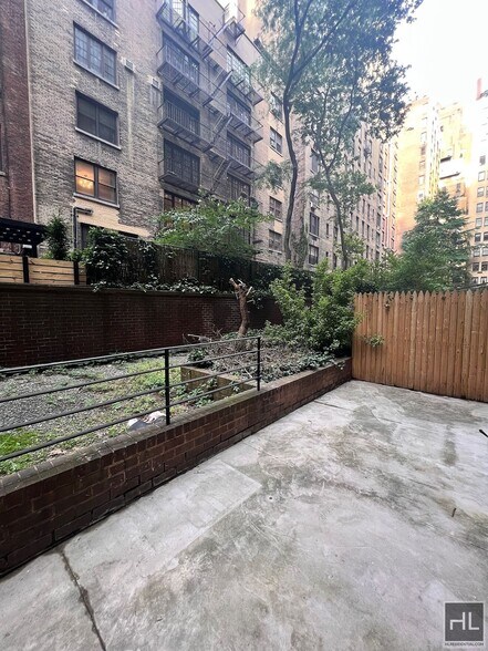 Building Photo - EAST 56 STREET