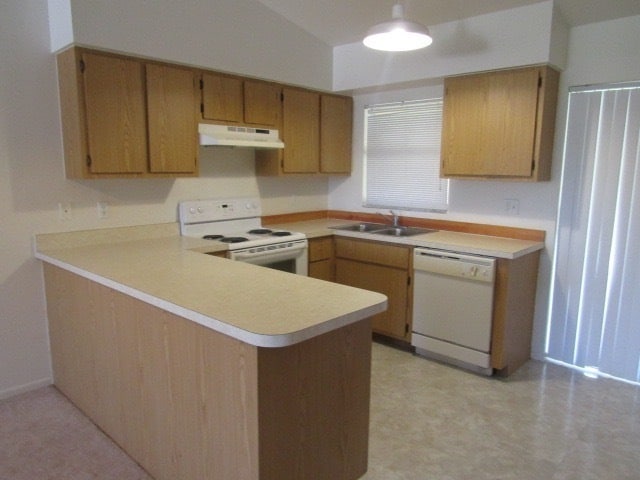Building Photo - Lovely 2 Bedroom 1 Bathroom Duplex in San ...