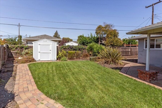 Building Photo - Great Sunnyvale Home