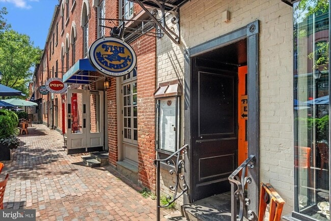 Building Photo - 406 N Payne St