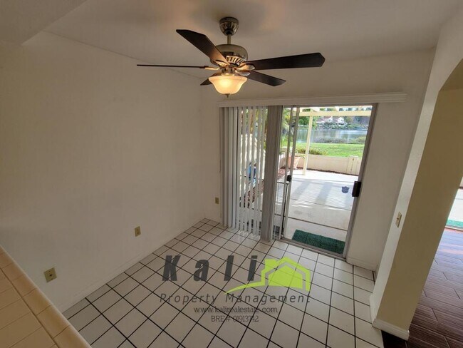 Building Photo - 2096 Northshore Dr