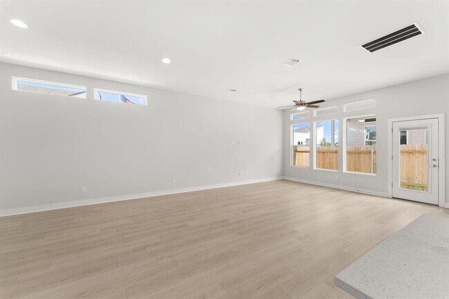 Building Photo - 2200 Grenache Dr