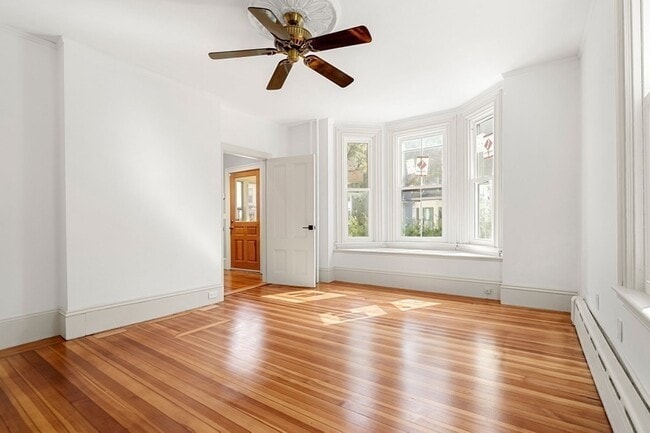Building Photo - 107 Ellery St
