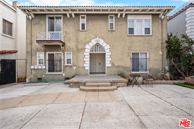Building Photo - 926 S Mariposa Ave