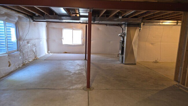 Building Photo - 7747 Mountain Laurel Dr